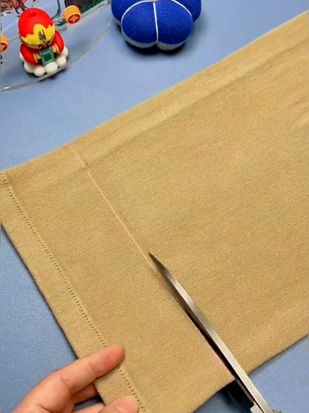 Selalunya ada benda menjahit dan membaiki di rumah, dan jarum jahit tangan ini sangat diperlukan. Ia jauh lebih panjang daripada jarum biasa, dan lubang di atasnya juga sangat besar, jadi mudah untuk mengikatnya  #goodthingsrecommendation #BarangRumah #LifeHelper #jarum