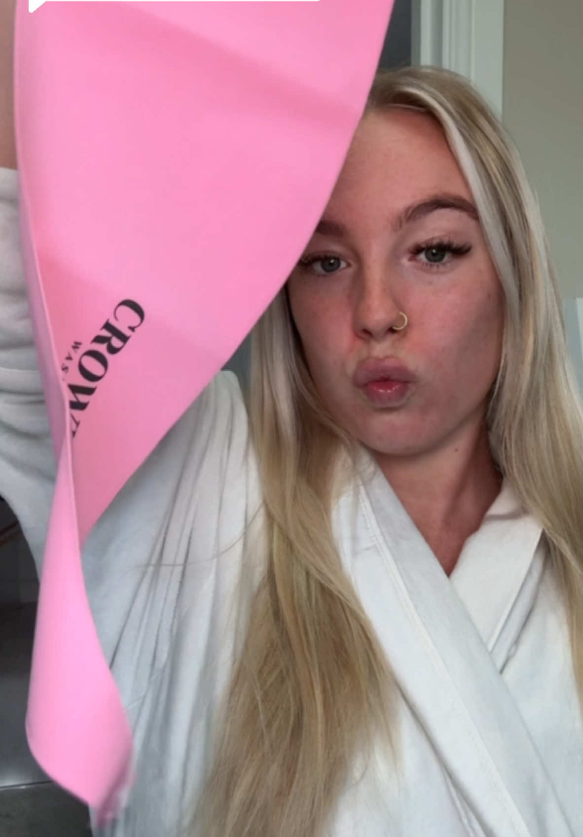 Replying to @𝒥𝒶𝓃𝒾𝓉𝒶 𝒦𝒶𝓇ℴ𝓁𝒾𝒾𝓃𝒶 how to use our pony cap! 👑 #crownwash #crownwashing #HairHack #hairextensionhack 