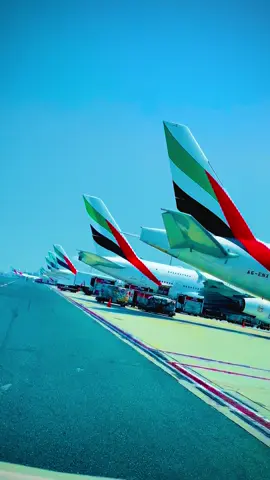 #dontunderreviewmyvideo #viraltiktokvideo #unfreezemyacount #emerites🇦🇪 #viralvideos @Dubai International Airport 