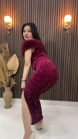Yok gass keun model terbaru kita , banyak pilihan warna. Yang mau kayak di video cekout di warna marron ya #Revalina #bajupenyanyi #gauncantik #gaunmewah 