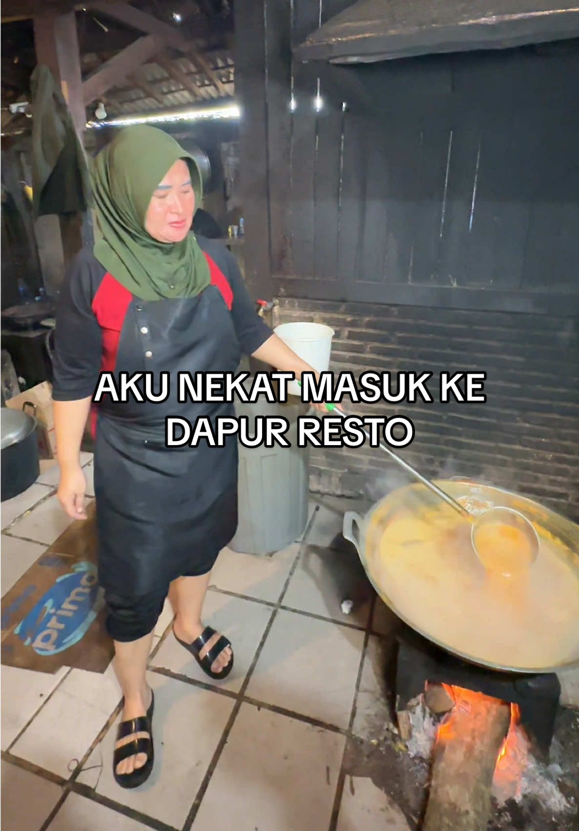 Pengen kesini lagi plisss😭🫰 Kalian pernah makan disini gaaa? 🏡Omah Yung Ginah 📍Cisauk, Tangerang #kulinertiktok #fyp #kuliner #kulineran #tiktokfood 