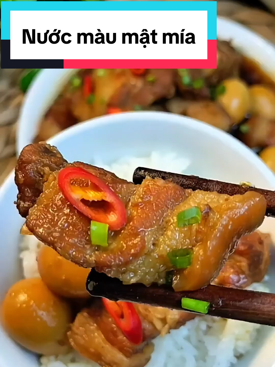 Muốn kho thịt cá màu lên đẹp vàng óng thì thử ngay nước màu mật mía Bu Phương này nha mọi người 🌼 #ancungtiktok #foodreview #nuocmaumatmia #buphuongamthuc #oanhmuanang @Oanh Mùa Nắng @Oanh Mùa Nắng @Oanh Mùa Nắng 