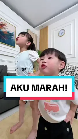 Konten ini murni idenya els ellea 🥰🥰 tiba2 mereka minta buat gini 🤣 #funnyvideos #rensiasanvira #Siblings