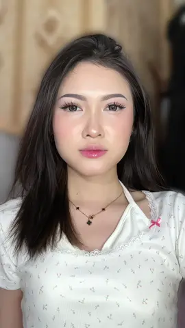 Transisi makeup lagii 😘 kali ini makeup nya jauh lbh smooth yakannn