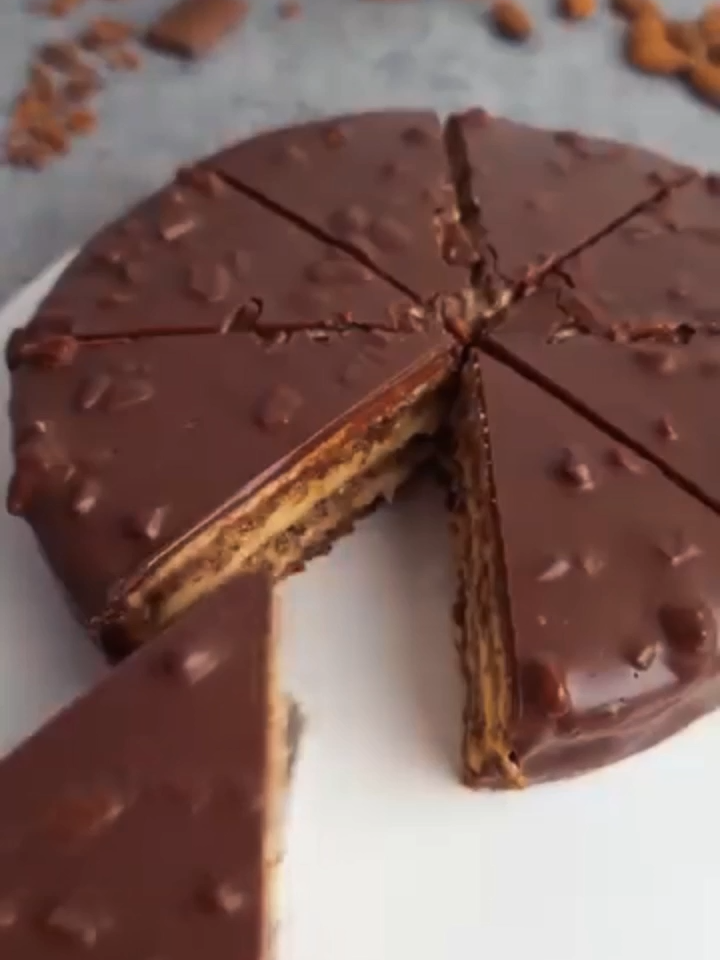 Te aseguro que hacer postres deliciosos es mucho más fácil de lo que imaginas. ¿Quieres ver cómo? Ve al enlace de mi perfil ahora mismo. #chocolate #reposteriaencasa♥️ #emprendeconreposteria🍰 #tarta #resetas #resetasfaciles