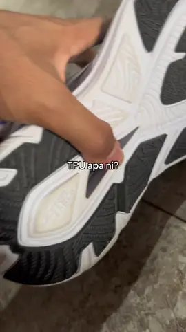sepatu running cocok untuk lari #sepatu #sepaturunning #sepatuolahraga 