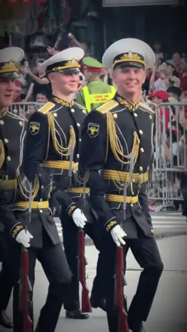 Xĩu chưa các bà ơiiiiiiiii , đảm bảo có bà xem video xong cười tủm tỉm haha  :))))))) hoàng tử của các bà tên là   N.A Gorbachev nè 😝😝😝 #dieubinh #A80#duyetbinh #duyetbinhvietnam #quandoinga🇷🇺 