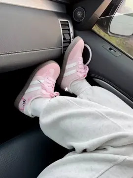 #sepatuwanita #sneakers #sepatulucu #shoes #koreanstyle 