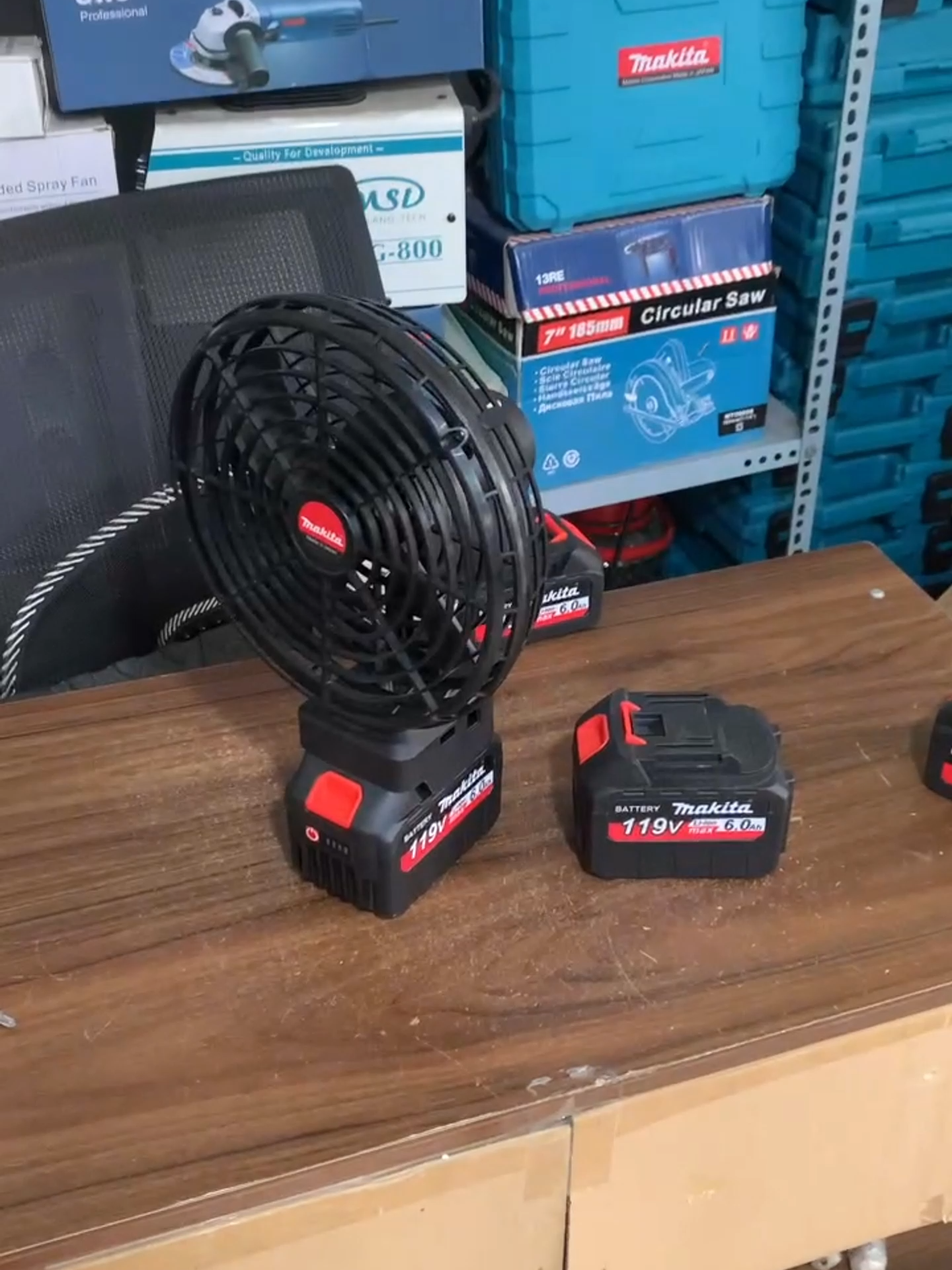 Quạt xoay makita 8in chân pin 4cm , quạt makita sử dụng chân pin 4cm có 2 cấp độ gió #quatxoaymakita8in #quatchanpinphothong #thietbixaydung #maykhoandien #tongkhotphcm0