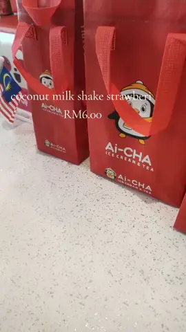ais blanded stabery coconut 🤤#penang #butterworth #aichasungaidua #coconutshake #coconutshakemilk 