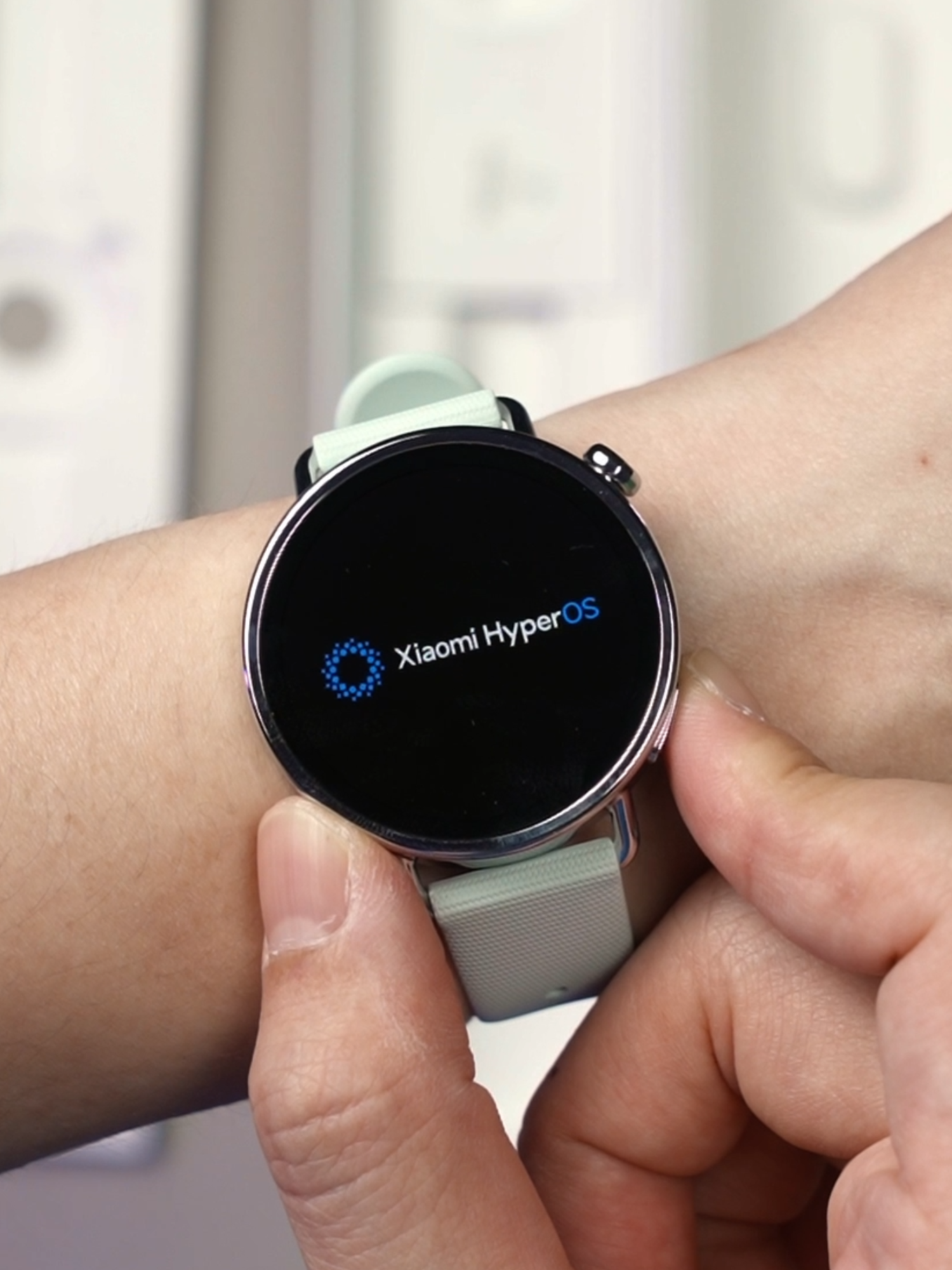 The Xiaomi Watch S4 is the company's latest smartwatch is here! Plus, the battery lasts forever! It's a bit dainty on my hands hehehe. What's the one feature you look for in a smartwatch? #Xiaomi #Smartwatch #TechTok #WearableTech #NewTech #Gadgets #Unboxing #FirstImpressions #WatchS4 #XiaomiWatchS4 📷