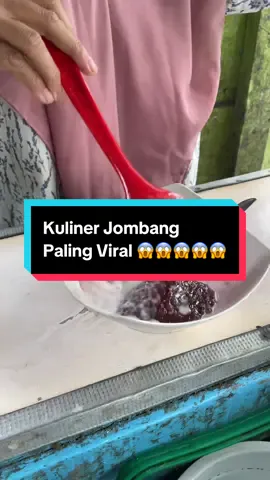 Seporsi hanya 6rb rupiah lurr murah meriahh PROMO BELI 10 GRATIS 1 😱 Langsung cus beli ke lapak atau order lewat Shopee Food. Mimin tunggu 😉 📍Jl Kapten Tendean 252 Sengon Jombang (Perempatan Sengon) 📞 WA 085 706 736 375 — #kuliner #jombang #kulinerjombang #jombangtiktok #kulinersurabaya 