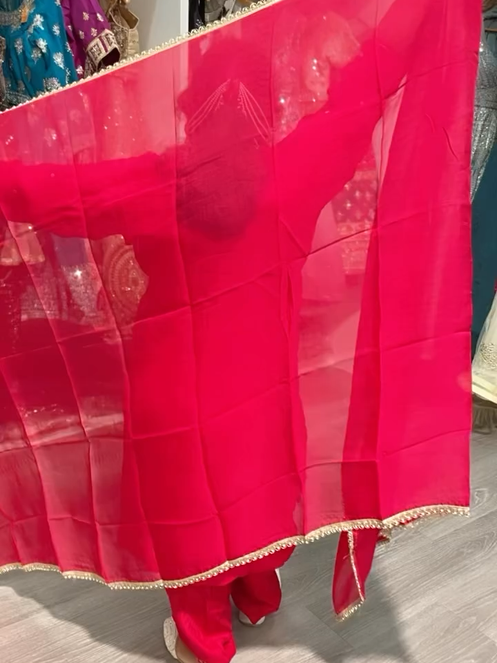 👌Perfect for KarwaChauth ✨ Step into elegance with our stunning 3 pc punjabi suit Perfect for festive occasions, celebrations, or simply elevating your everyday style. 📍 Visit us: 2/1481 Albany Hwy, Beckenham WA 6107 📞 Call: 08 6161 7174 🕒 Opening Hours: Mon–Fri: 10:30 AM – 5:30 PM Sat: 10:00 AM – 5:00 PM Sun: 11:00 AM – 5:00 PM #ElegantIndianFashion #3pcSuit #PlusSizeFashion #DesiWearAustralia #BeckenhamShopping #IndianWearWA #EthnicElegance #TraditionalStyle #DesiLook #WesternAustraliaFashion #PunjabiSuits