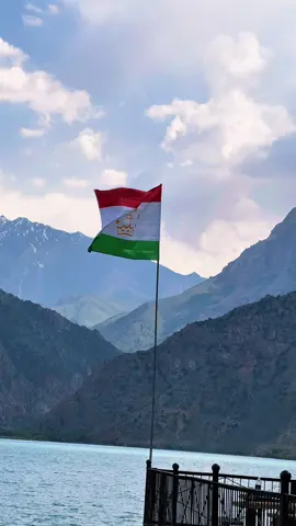 ✨ Таджикистан — страна, куда приезжают не ради цели, а ради самого путешествия. Горы, кристально чистые озёра и древние легенды — здесь каждый маршрут превращается в незабываемое приключение. 🌍 Каждое воскресенье мы организуем туры по самым живописным уголкам страны: 🏔 Искандеркуль — «жемчужина Фанских гор» 💎 Алоудинские озёра — палитра небесных оттенков 🌸 Чилдухтарон — место, где оживают легенды Для тех, кто ценит особый подход, мы предлагаем индивидуальные туры — маршрут создаётся под ваши желания и ритм. Мы — туристическая компания в Таджикистане, и наша цель — показать вам красоту, которую невозможно забыть. 📍 Откройте Таджикистан с нами — и ваши впечатления останутся с вами навсегда! #таджикистан #култура #горы #природа #озеро #душанбе 