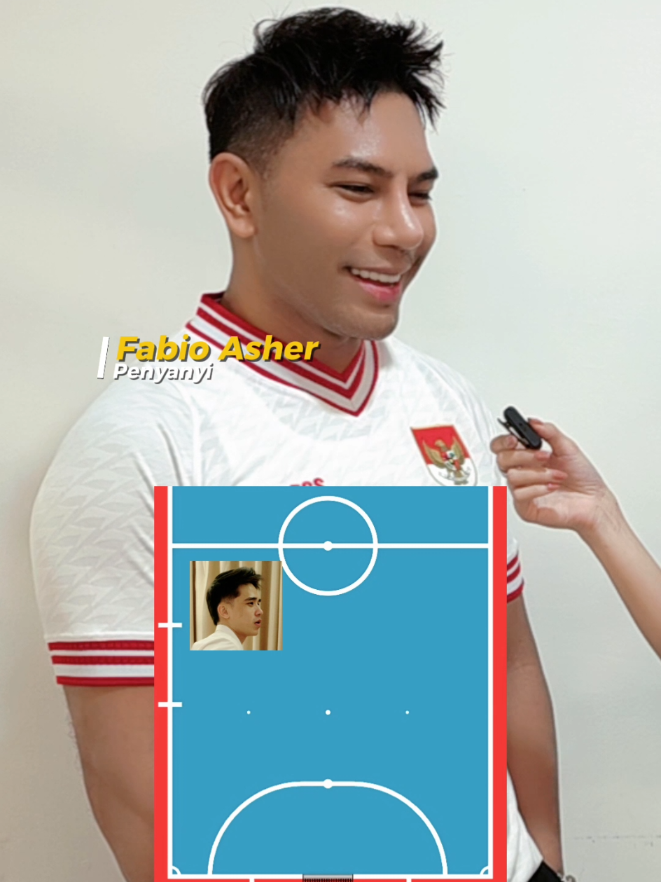 Tim Futsal Musisi ala @fabioasher 😍 Kalau kamu bikin tim futsal yang isinya musisi semua, siapa aja sob? 💬 #AyoNontonFutsal #DemiGaruda #TimnasFutsal #FutsalIndonesiaJuara #4NWS2025 
