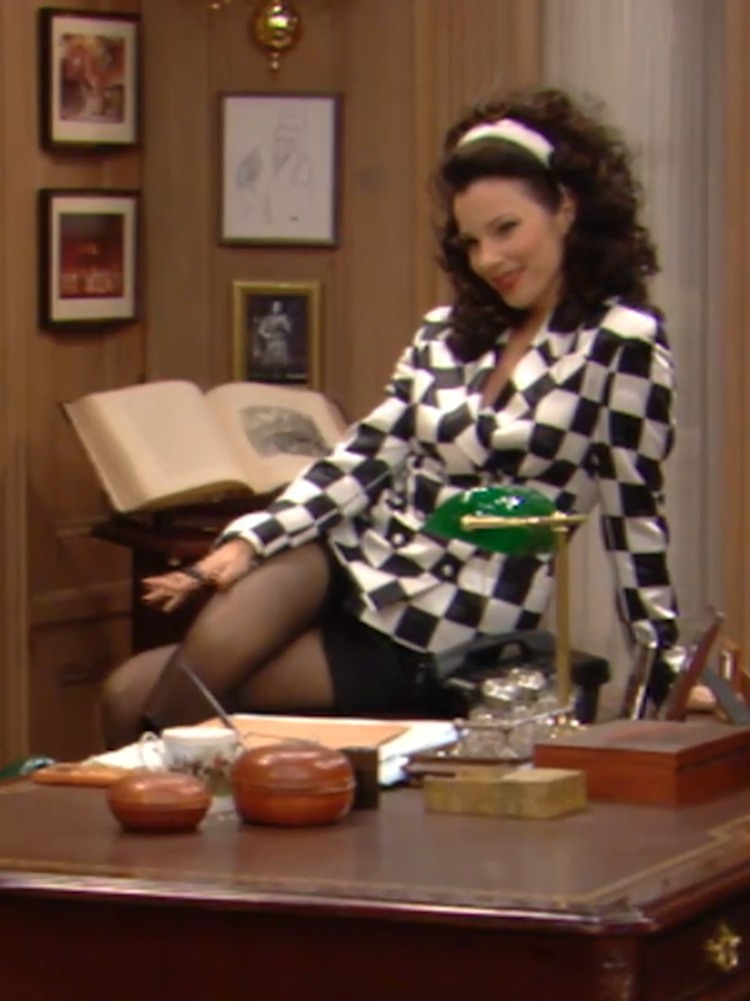 fran won that one 👀 Watch #TheNanny on Prime Video, Peacock and COZI TV #franfine #niles #iconic #comedy