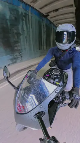 Land Cruiser NFZ 5577 - Init ng ulo mo sir, 7AM ng umaga.