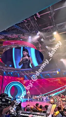 Langit sebagai atap rumah ku 😭😭😭 versi April di lagu Gelandang #dangdut #dangdutindonesia #da7 #cirebon #indosiar @DDAFRILPENYANYICILIK2 @APINGG 