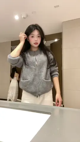 Ưng lắm mới giới thiệu đó nha #outfit #aolenquangchau #phoidoxinh #aolennu #cardigan 