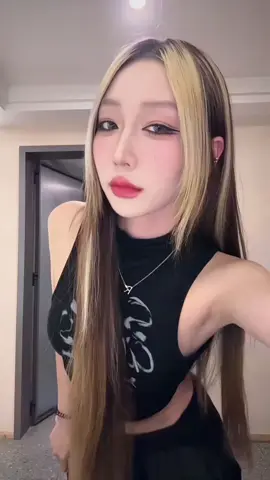 你一句喜欢小猫 我拿着耗子往嘴里塞^ω^#newjean #卡点#把妹#猛女必备 #潮流舞蹈大赛