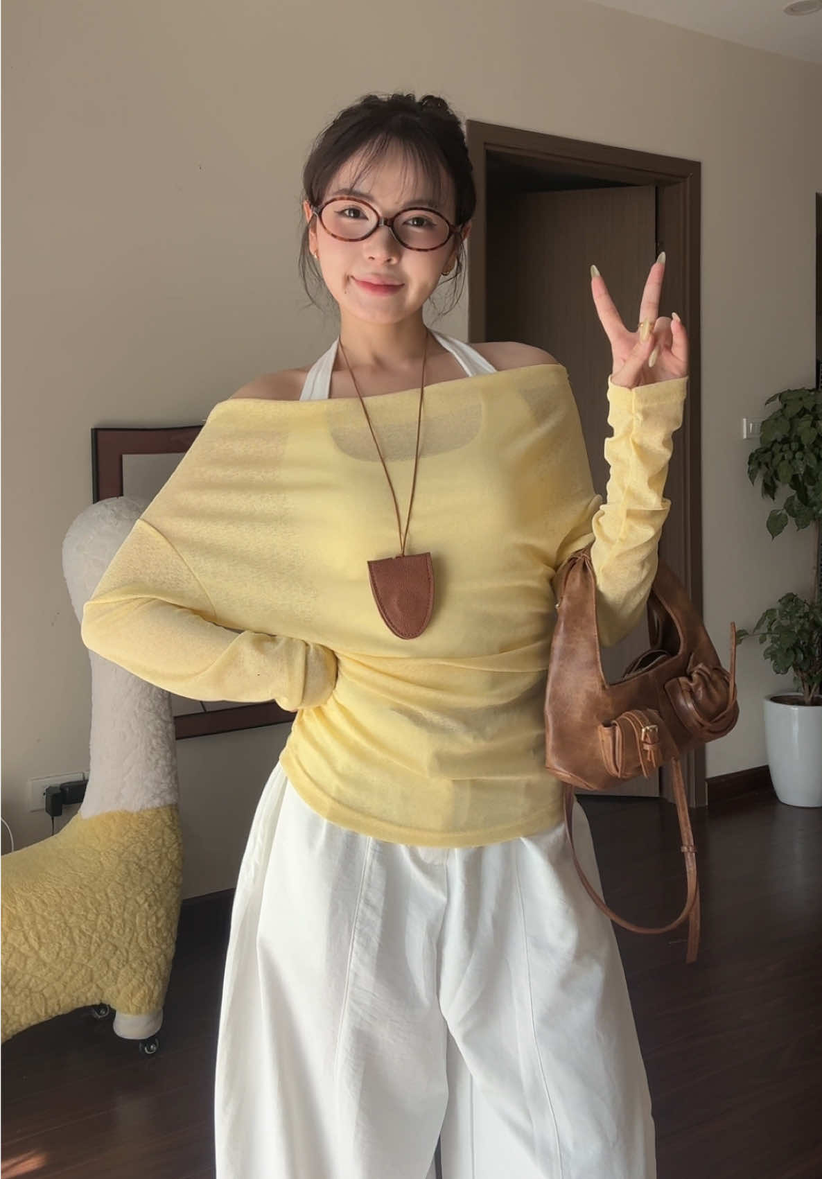 Phải mặc màu vàng di... mê lun #xuhuong #fitcheck #fyp #viral #dailyoutfits 