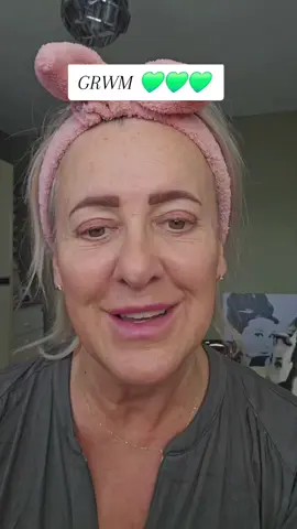 GRWM 💚💚💚 #grwm #greens #makeup #matureskin #makeuptutorials 