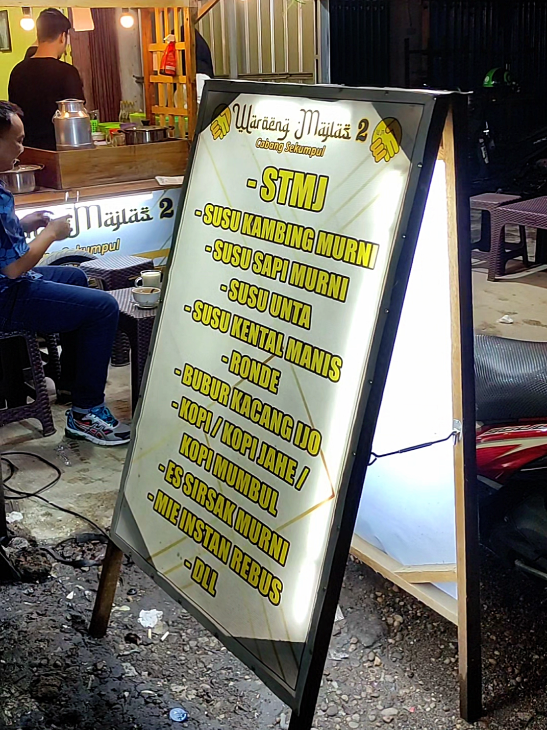 MAJLAS 2 cabang sekumpul jual STMJ RONDE berbahan susu murni asli susu sapi susu kambing susu unta alamat jl. panglima Batur depan pintu masuk hotel aeris  #susukambing #sususapi #susuunta #fyppppppppppppppppppppppp #banjarbaru 