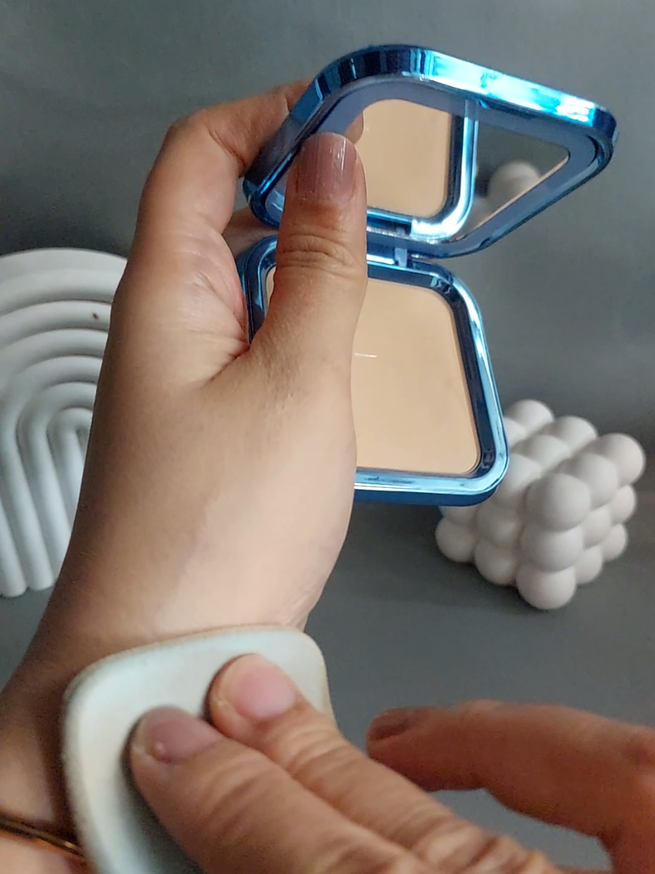 aku pake ivory #powderfoundation #makeup #bedakpadat 