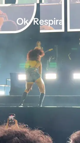 MAMMMMMMAAAAAAAAA TUTTI FRACICHIIII #elodie #stadiumshow #perte 