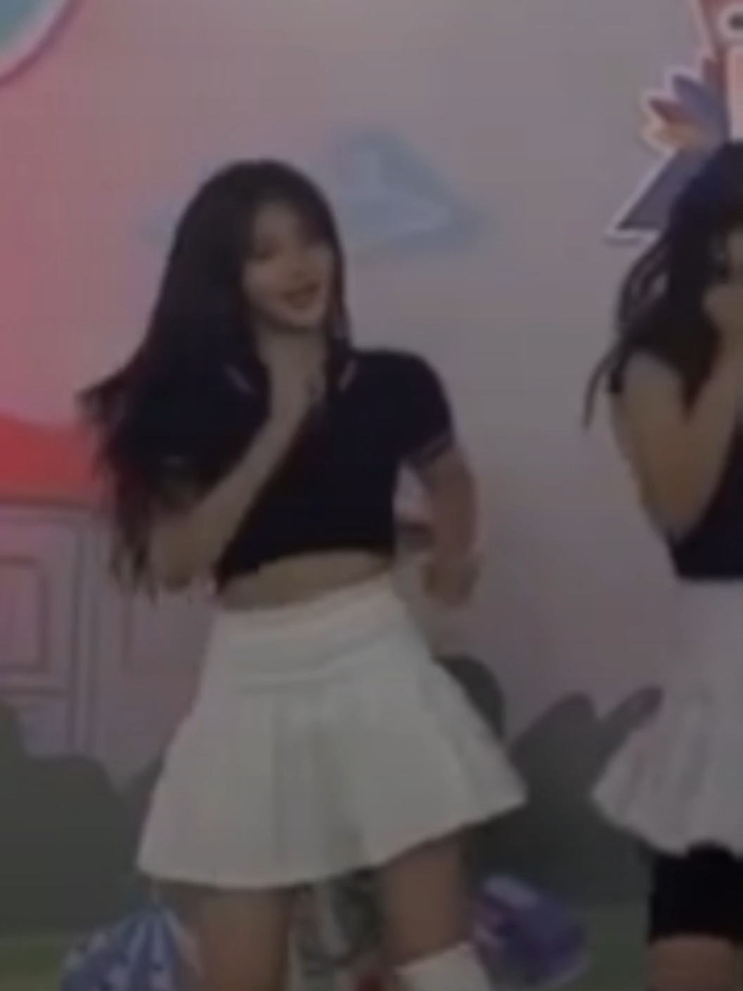 mode apa nihh??💃🏻 #erinejkt48 #catherinavallencia #jkt48 #fyp #xyzabc 