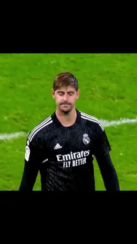 Respect Thibaut Courtois 🫡❤️#fansrealmadrid #Realmadrid 
