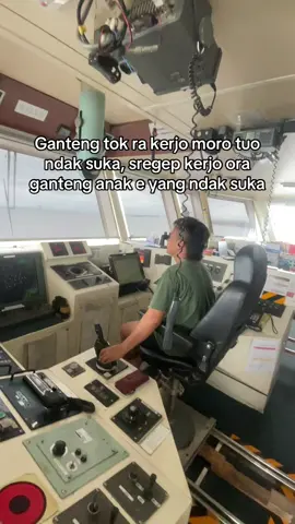 Repott hooo#fyp #4u #pelautindonesia #pelautmuda🚢⚓ #fyppppppppppppppppppppppp 