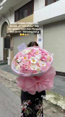 Tụi tui toàn lên bó theo order size với cả giấy gói theo yêu cầu của khách hàng á, nma lên bó xong cứ phải cảm ơn khách vì xinh quá, shop lại có mẫu đăng khoe mọi người  😗😗😍 #solidflowers #tiệmhoabềnbỉ #hoasap #