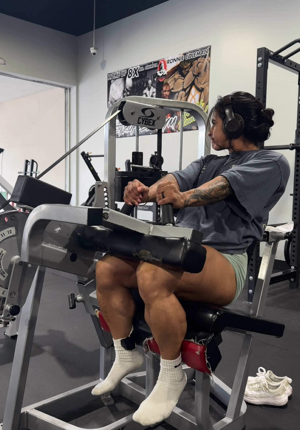 My hamstrings are still sore 😭 #seatedlegcurl #hamstrings #legs #gym #fy #FitTok 