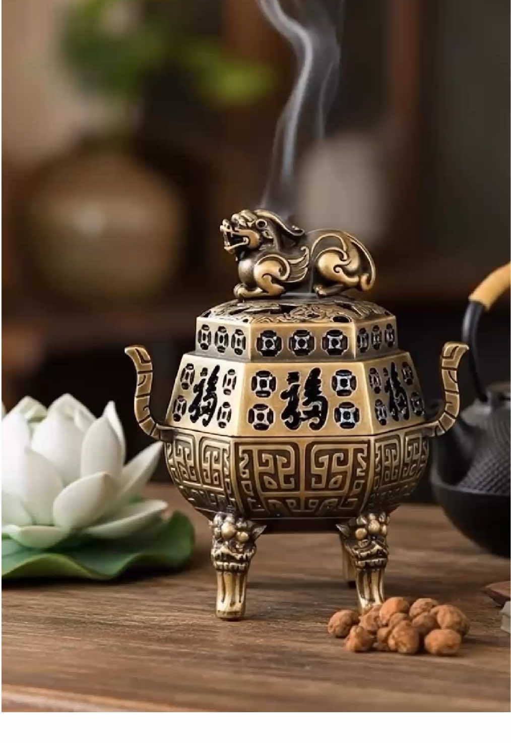 Lư xông Trầm Hương Kỳ Lân bằng hợp kim đồng, nhỏ gọn thích hợp với nhiều loại trầm như: trầm nụ, trầm bột, trầm que, nụ thảo mộc. #luxongtram #luxongtramhuong #luhuongxongtram #ludongxongtram #lưxôngtrầmhương 
