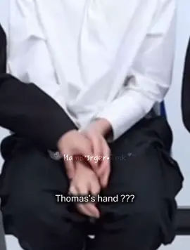 Hands that can’t behave 😳😳 #tthomastc #kongjiro #thomaskong #โทมัสก้อง #ahnzthow 