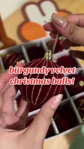 Velvet christmas balls! Super affordable ☺️♥️ #affliate #fyp #christmasdecor #christmasballs #velvet