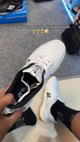 Sepatu badminton murah cocok bgt buat pemula, pilihan warnanya ada banyak. Pemula gak perlu beli yg mahal ya nanti kalau udah jago baru beli yg mahal #sepatubadminton #belanjaditiktoklagi 