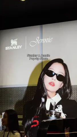 Experience STANLEY X JENNIE Pop Up at Musical Fountain Plaza Senayan. Open for public 20 Sept 2025 10AM - 10PM #Stanley1913xJennie #JENNIESTANLEY #Jennie #Stanley #stanley1913 
