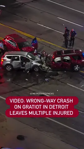 🚨: Detroit police are investigating a wrong-way crash on the city’s east side that left multiple hurt.  The crash occurred Thursday night on Gratiot near 7 mile.  Video of the crash shows a wrong-way driver hitting into a vehicle head-on.  Multiple people were transported to the hospital with critical injuries.  The investigation is ongoing.
