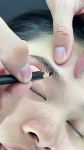 Chì DouYin với đôi tay ma thuật #quannguyen #Douyin #success #eyebrows #happylife 