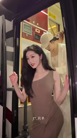 my baby ,yue yuting , off work#yueyuting #fypage #fy #fyppppppppppppppppppppppp 