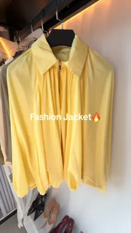 Effortless drape! 🦇 This lightweight batwing zip-up is *the* throw-on layer—airy over tanks or dresses for instant boho edge. #BatwingJacket #SpringLayers #BohoChic #EasyOutfits #CapsuleWardrobe #OutfitRepeater #Zarajacket