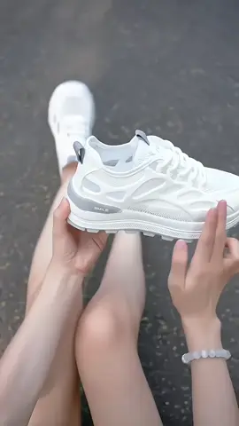 sepatu sneakers wanita #sepatuwanita #sepatukekinian #sepatuolahraga #sepatusneakers #fyp 