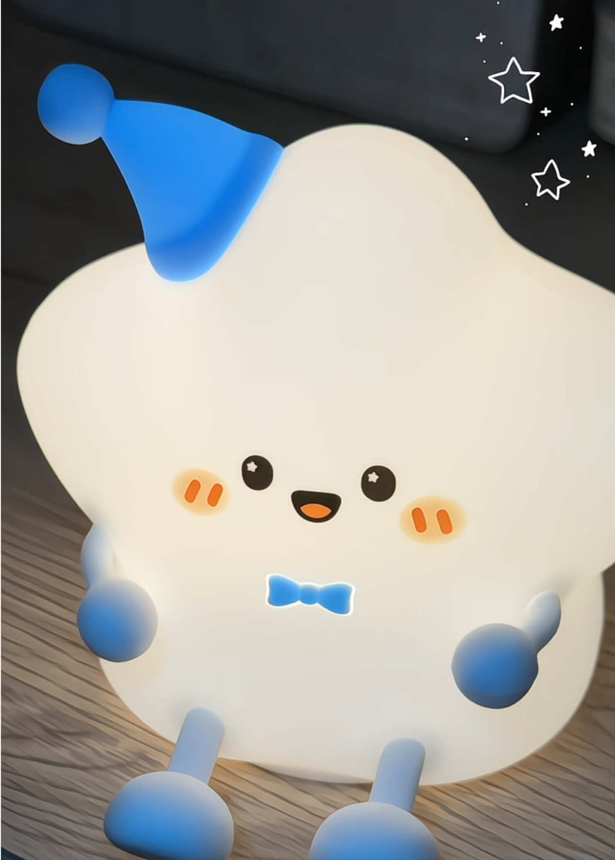 โคมไฟซิลิโคน รูปดาว น่ารักมาก เป็นแสงไฟสีขาวอุ่นๆ มีแสงเดียว มีสวิตช์เปิดปิดใต้ฐาน ชาร์จไฟด้วยสาย USB  #โคมไฟ #โคมไฟแต่งห้อง #โคมไฟซิลิโคน 