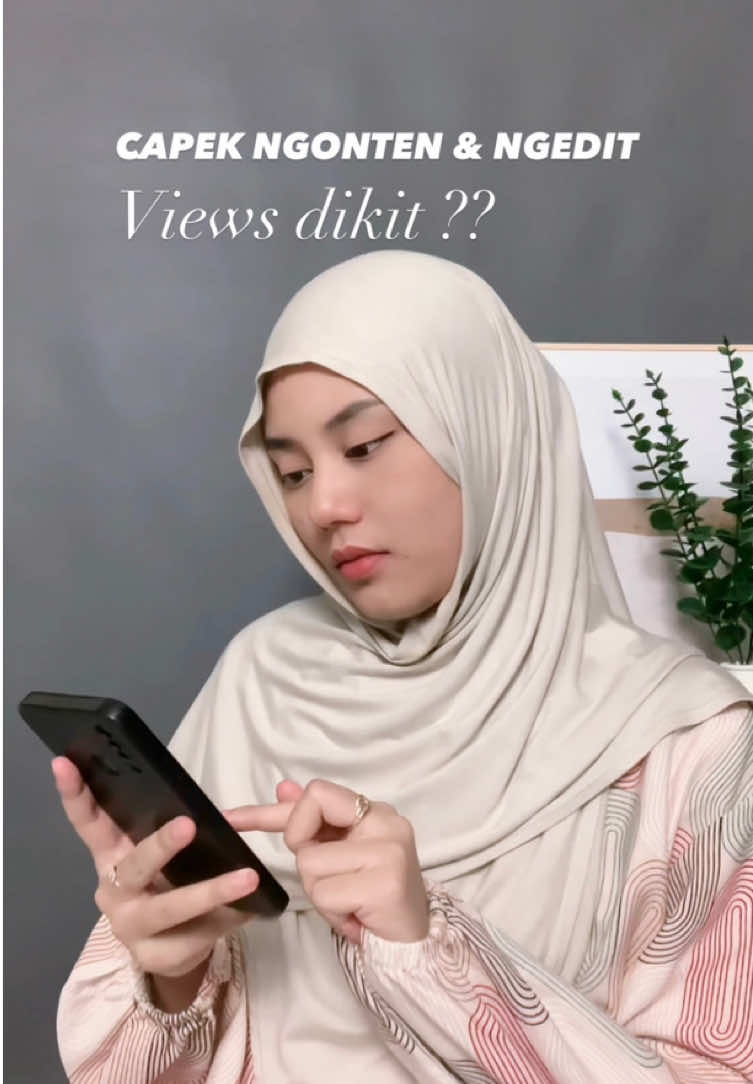 Kadang hasilnya nggak sebanding sama usaha. Tapi aku tetep mau muncul lagi dan lagi, walau sepi & views kecil. Aku percaya, konsistensi hari ini adalah pondasi untuk hasil besar nanti. Aku bukan siapa-siapa sekarang, tapi aku sedang membentuk versi terbaik dari diriku 💖 Ini bukan tentang cepat, ini tentang konsisten! #affiliate #affiliatepemula #affiliatemarketing 