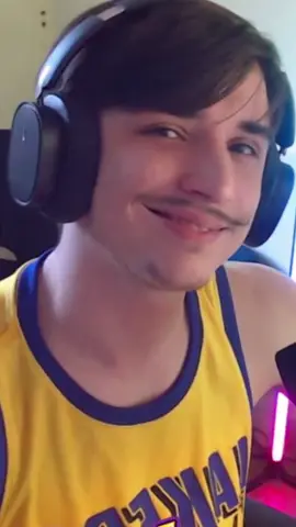 aquele sorrisinho? 🤣🤣🫣 #donarbe #freefire_lover #viral 