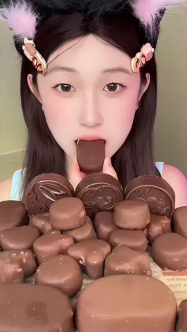 Day2 | Mukbang tất cả các loại socola, cùng mình nha #mukbang #hoanhi 