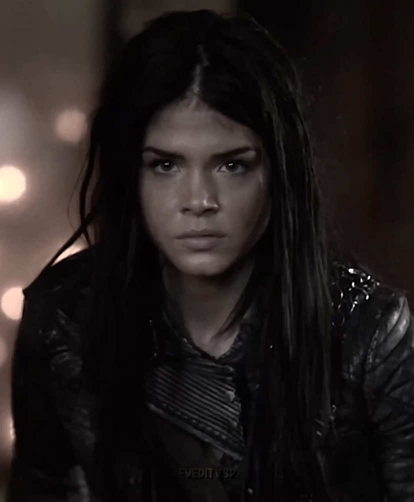 #OCTAVIA marie in the 100 was something else omgg.. scp: octaviscenes cc: me! (@dyl♡) ac: @chvnaudioz  #octaviablake #skairipa #the100 #edit 