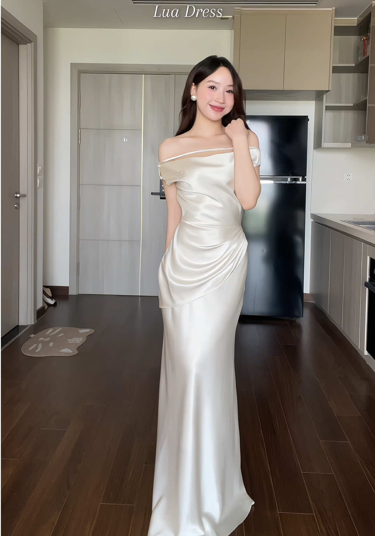 Váy lụa dáng dài đi đám cưới xinh sang che khuyết điểm tốt ✨ #weddingguestdress #vayluadangdai #vaycuoi #viralvideo #xuhuong 
